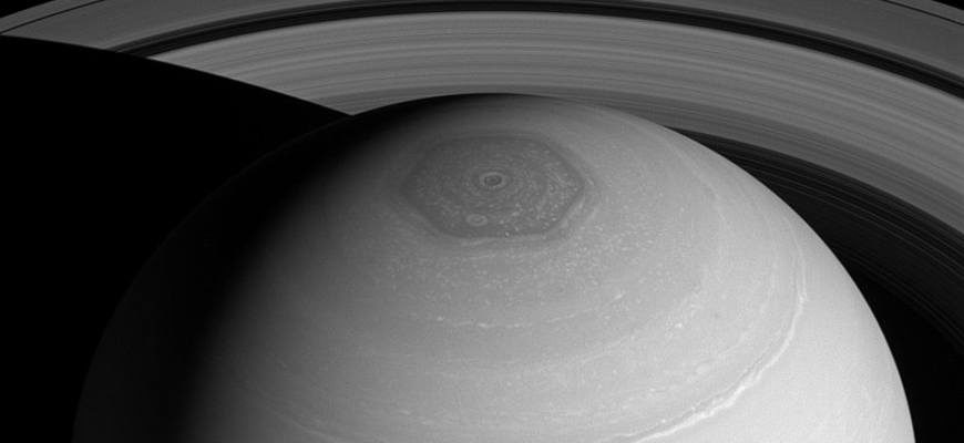 Шестиугольник Сатурна